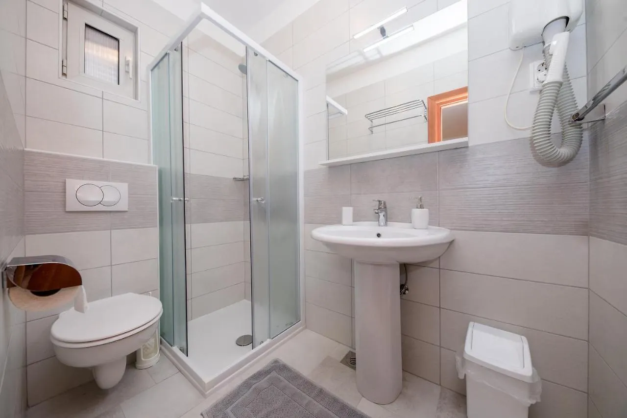 Villa Anggela Supetarska Draga Guest house