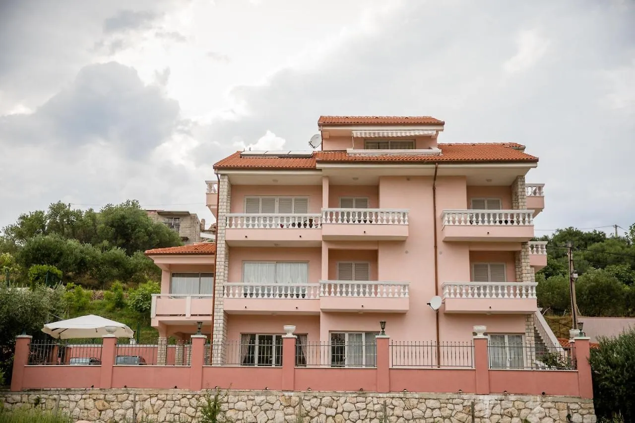 Villa Anggela Supetarska Draga
