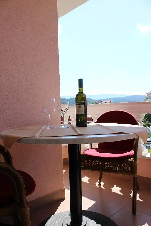 Villa Anggela Supetarska Draga