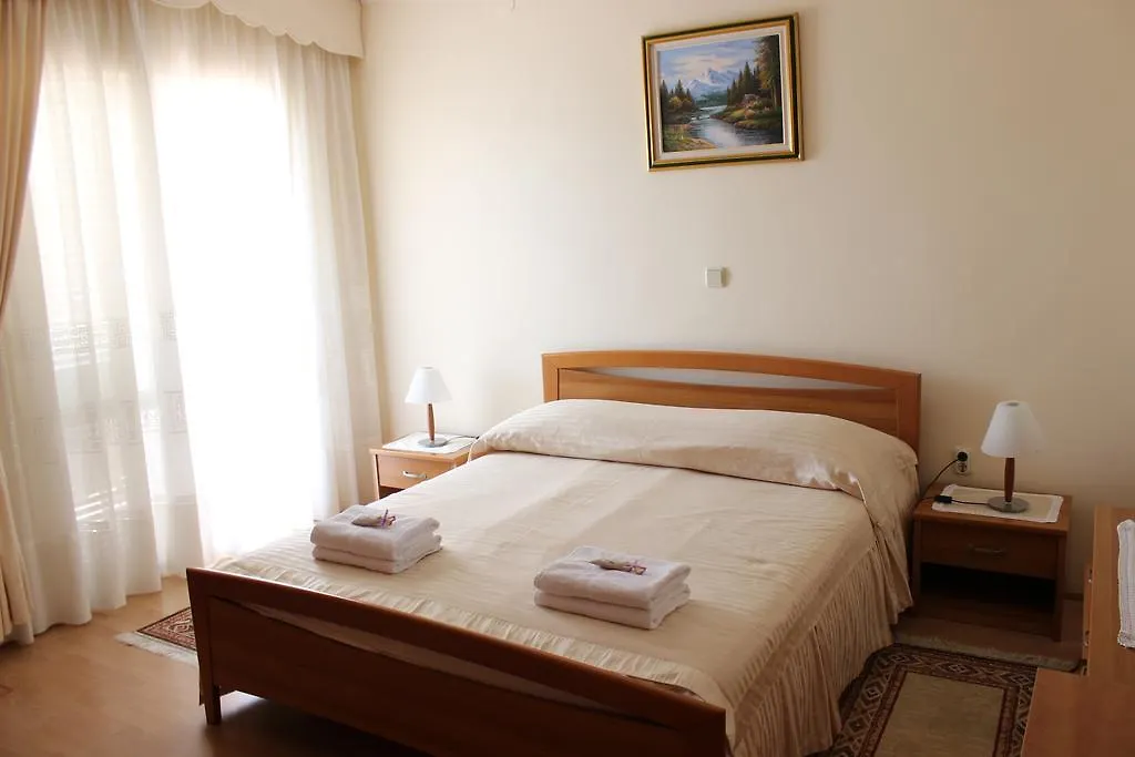 Villa Anggela Supetarska Draga 4*,