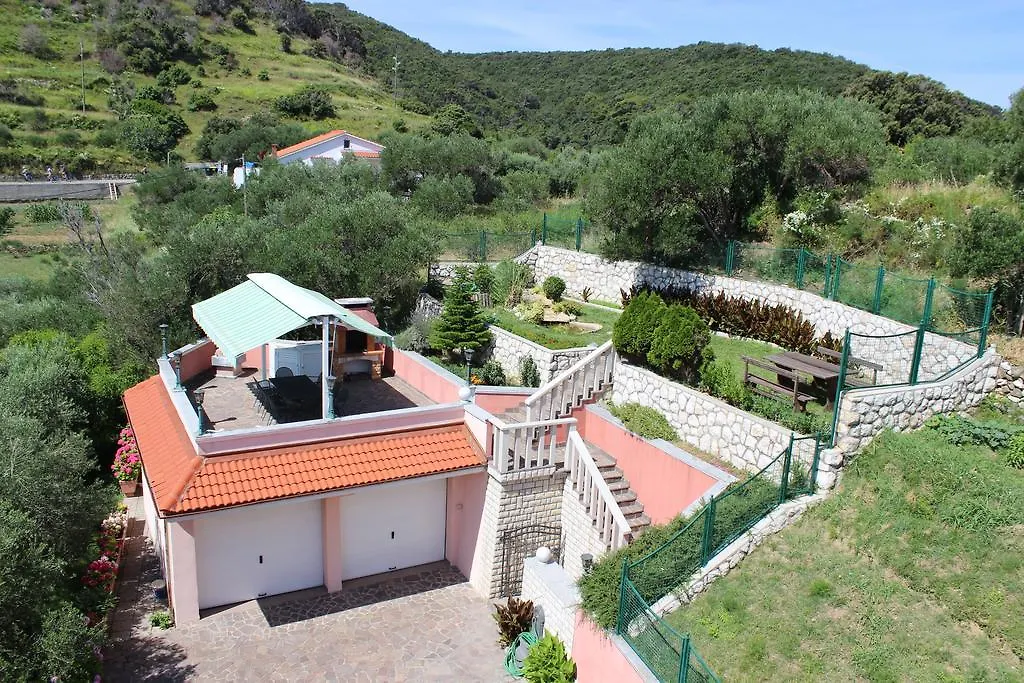 Villa Anggela Supetarska Draga 4*,  Croatia
